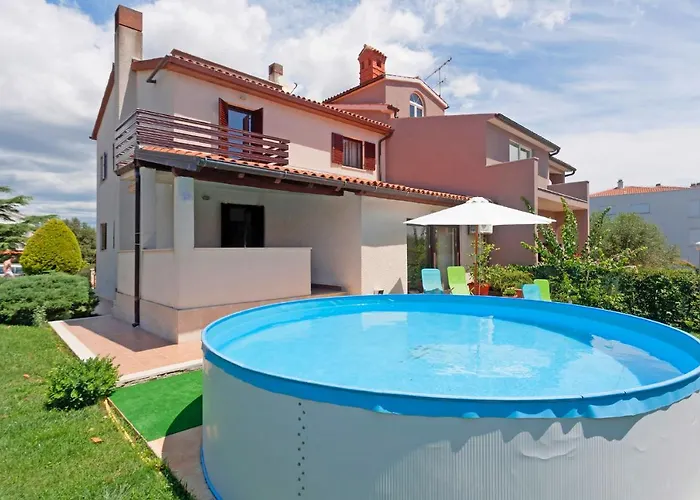 Nada In Vinkuran Vikendica