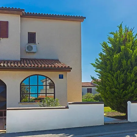 펜션 Nada In Vinkuran *