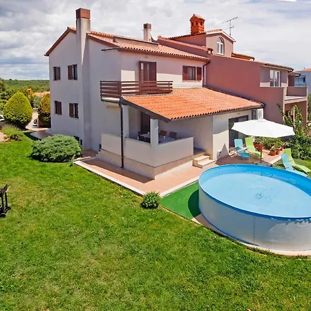 Vakantiehuis Nada In Vinkuran Pula